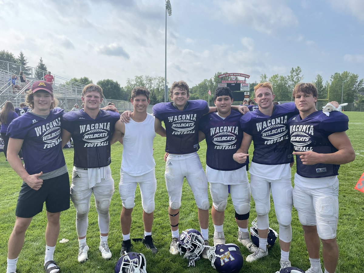 A great TEAM scrimmage at Mound today. 

Our leadership council will take us in the 2021 season as our Captains!!

We’re excited to get to work on Week #1. 
#GoCats