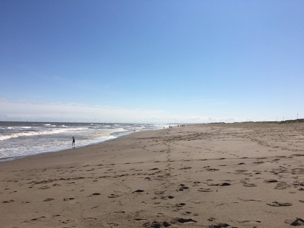 CharlotteLPoet's tweet photo. My view and some short poems I wrote about the sea 🌊 

#suttononsea #holiday #seapoems #shortpoems #poetlife #inspired #seabreeze #thesoundofthesea #shells #lincolnshire #poetrycommunity https://t.co/23RY1ya1Eb