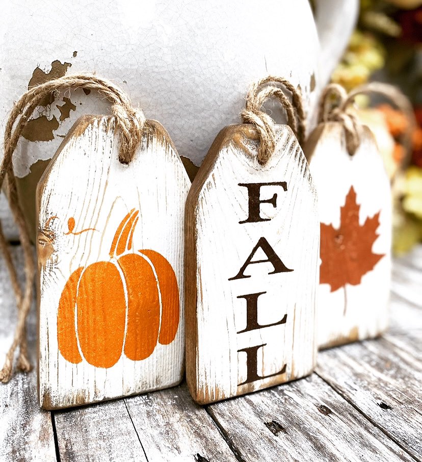 waverlyhome's tweet photo. As much as I love summer, I’m excited for Fall,,pretty colorful leaves, pumpkins & pies ! Check out waverlyhomedesigns on Etsy for lots of fall decor! #fall #falldecor #woodworking #handmade #rusticsigns #rusticdecor #farmhouse #cabindecor #etsy #etsyshop #pumpkins #leaves #sign https://t.co/D8gtrjKwzs