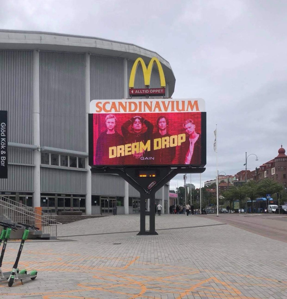 DREAM DROP 🩸 tweet media