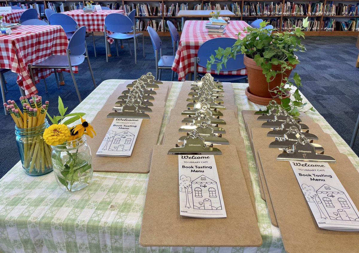 PPE_Library's tweet image. 3rd &amp;amp; 4th graders visited “Percy’s Library Cafe” and enjoyed bites of books across 5 genres. #mnpslibhack #teacherlibrarian #elementarylibrary @MNPSLibraries
