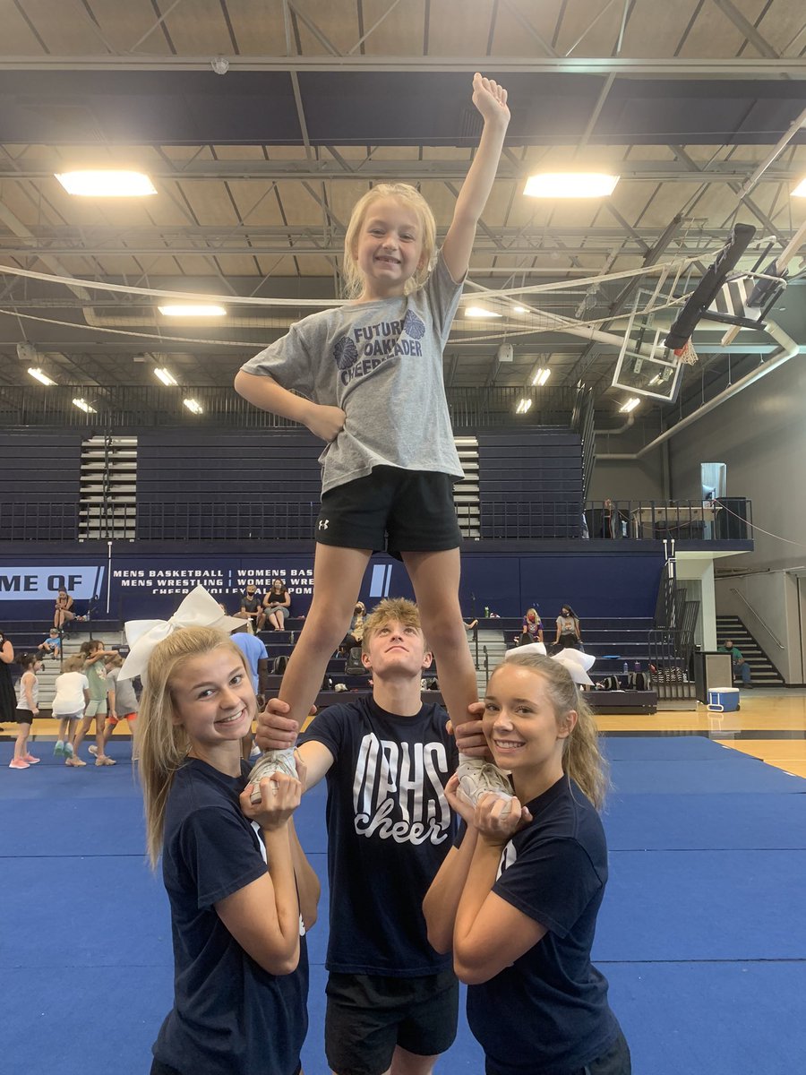 Oak Park Cheer tweet media