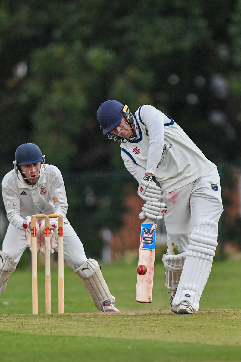 Jbowag's tweet photo. A few from today of @Olliewagstaff in action for @leighcricket v @OakfieldParksCC #essexleague #divII @EssexLguCricket @TheNewArlington #49 https://t.co/12WpFm0zZH