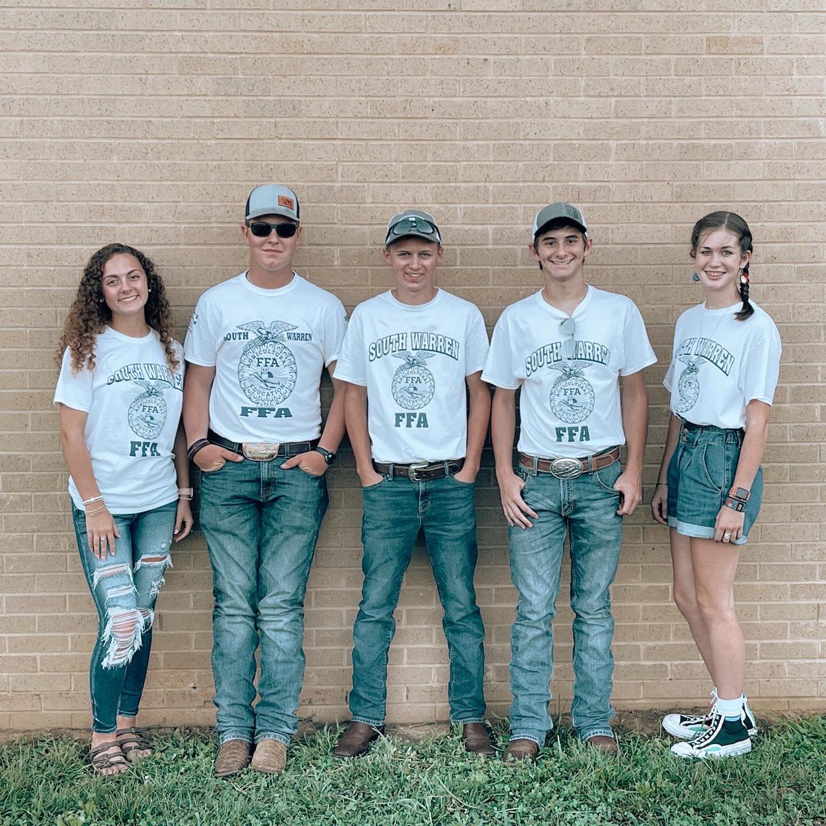 swffaky's tweet photo. we had a great time at our back to school cookout last night tailgating before the football game!!! it was so nice to see so many FFA members and supporters. Thank you to everyone involved and helped support! all students wore masks unless socially distanced outside or eating https://t.co/9J8jPEl6B1