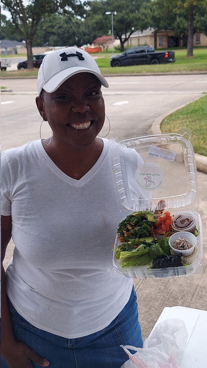 The Traveling Carrot Vegan Food Truck tweet media