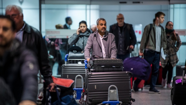 CTVNews's tweet image. Canada suspending direct passenger flights from Morocco ctvnews.ca/health/coronav…