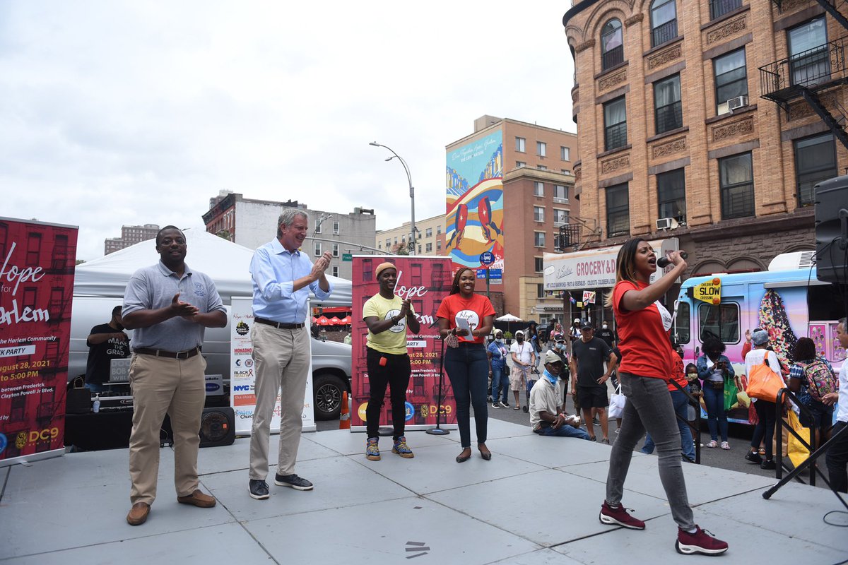 NYCMayor's tweet photo. The #WeekendOfFaith is a chance to preach, teach, and reach New Yorkers where they are about the #COVID19 vaccine. The faith community at #HopeOfHarlem is doing incredible work protecting the health of our city. https://t.co/7THB9Ttm2Z