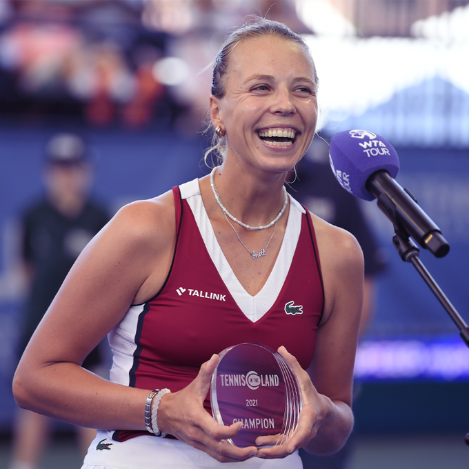 ANETT KONTAVEIT - Página 13 E95y9qCWYAY0Jct?format=png&name=small