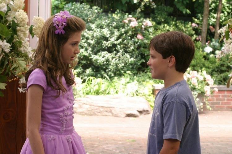 Грустная девочка в школе. Девочка для дошкольников. Рассказы 11 летнюю девочку. Рассказы 11 летнюю девочку. Виолетта токарчук фото.