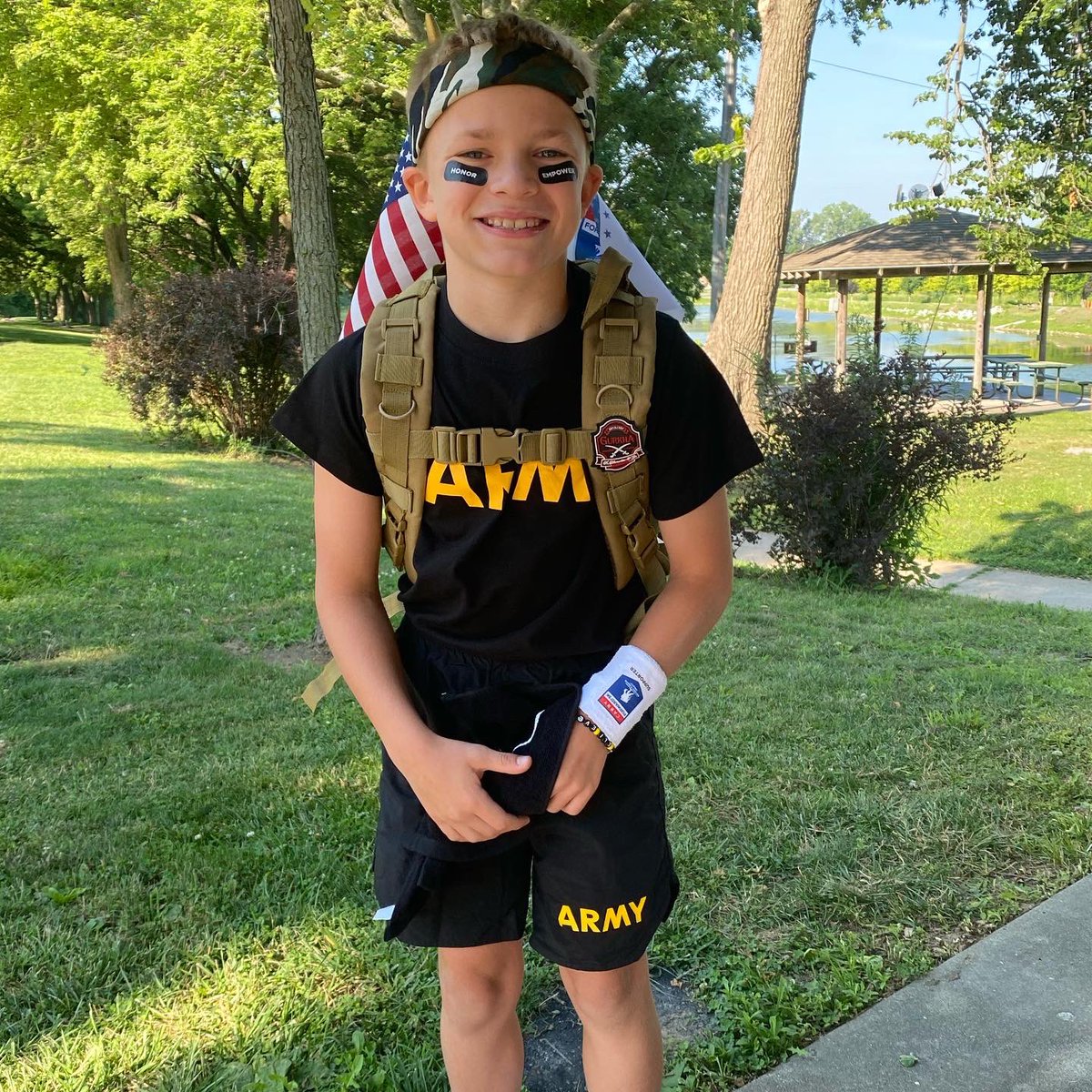 alundvall's tweet photo. Shay is running to raise money for the Wounded Warrior Project.                    To donate: https://t.co/lmcwK72dPo    Join Shay’s Squad https://t.co/O8df8myAFQ @wwp @MatScoutWillie @Seth_Duckworth @martinoflo @WashedUpWalkons @JackRabbitz72 https://t.co/4pViQwGVNF
