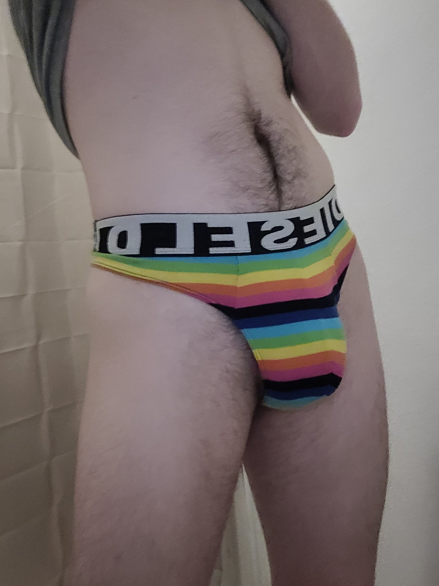 2 pic. I love the way I look in rainbow :3c https://t.co/P2KnfhfnaR