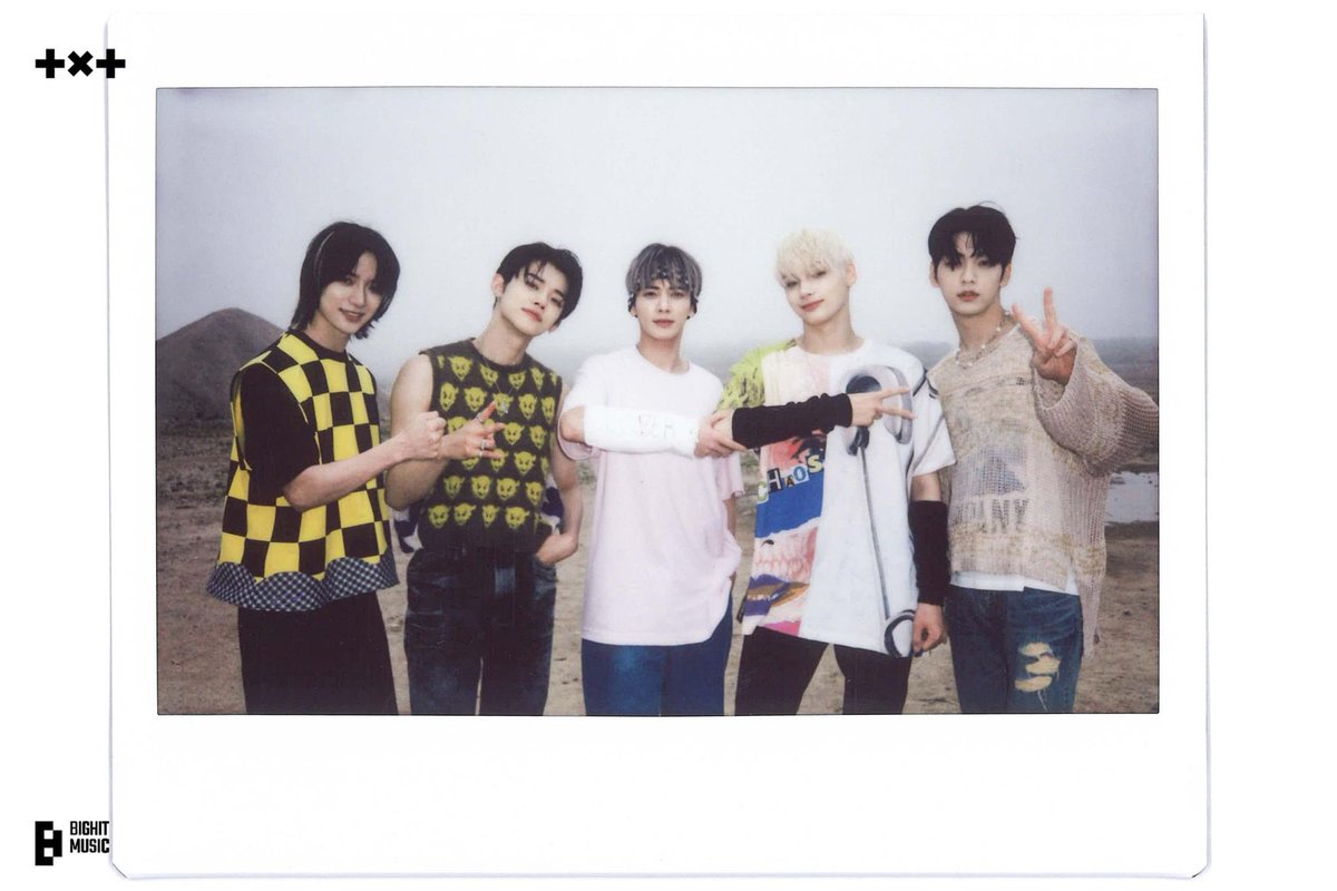 Txt kpop группа. тхт группа 2022. Minisode2: thursday's child photocards. Tomorrow x together lover. Txt kpop группа.