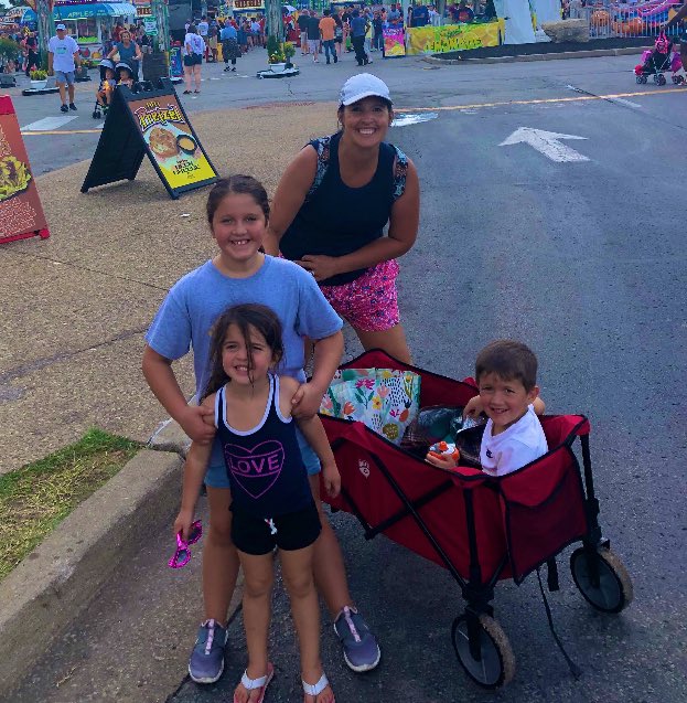 MaleHighBBall's tweet photo. Football Fridays and Fair Rides on a Saturday π π‘
Just another weekend in the life of a Male High School Basketball Coach π
#Winners #FamilyWeekends #4TheH #DawgLife #FamilyTimeIsEverything #TheRealStars #TheyMakeUsBetter https://t.co/FVo6xwZXYe