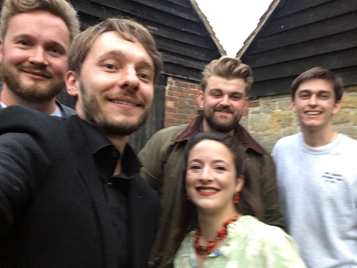Mark_Aus_tin's tweet photo. Great last performance of Donizetti’s ‘Rita’ with these lovely people @jamesgeidtbari @DolanTenor @LukeMason2211 Chiara Vinci @operasouth https://t.co/htFeSUJYlx