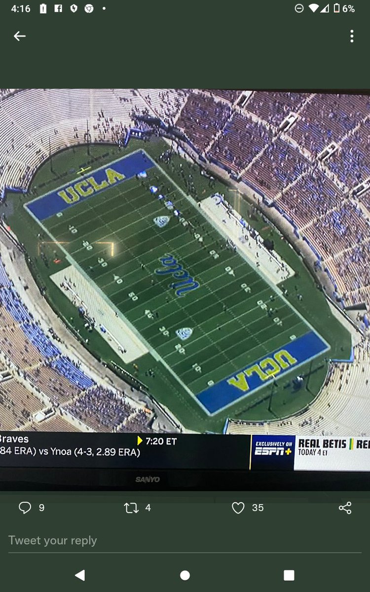 Huge crowd for the PAC 12 opener. WTH