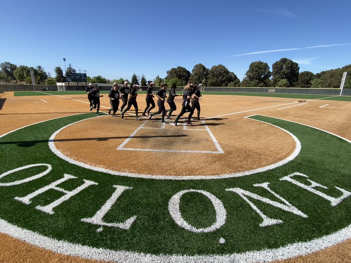ohlone_softball's tweet photo. Come Join the OC family!! https://t.co/zvFooLxOVT