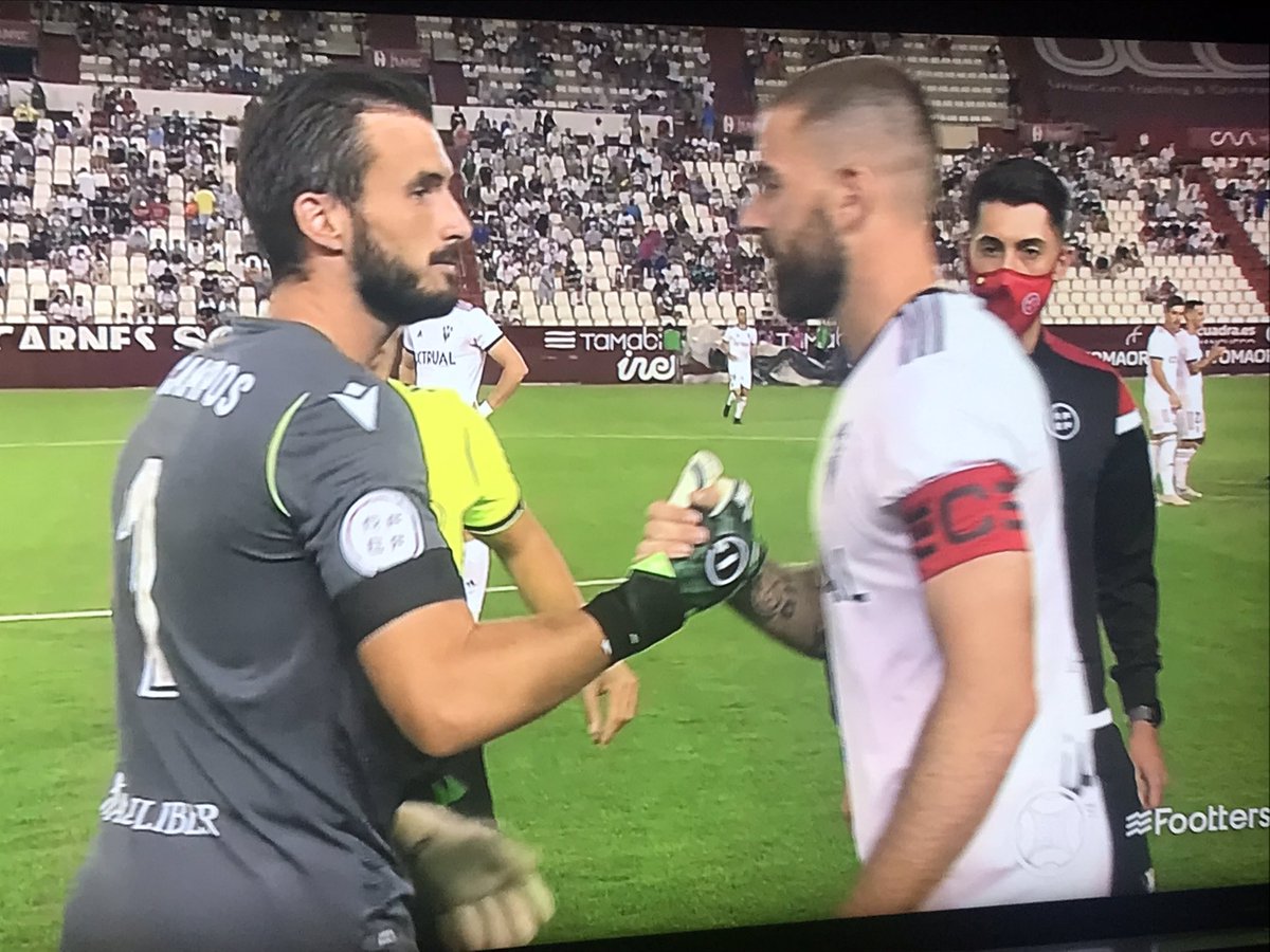 Luismilopez5's tweet photo. Caemos en el estreno. Y a pesar de ello la entrada de Pablo Hernández en el 2ºT es para ilusionarse. Vaya golazo. El equipo con él y con Esquerdo cambiará mucho su imagen y estoy seguro que crecerá. Menos pesimismo que esto sólo ha hecho más que empezar. #PPO https://t.co/ogECRg6q4z