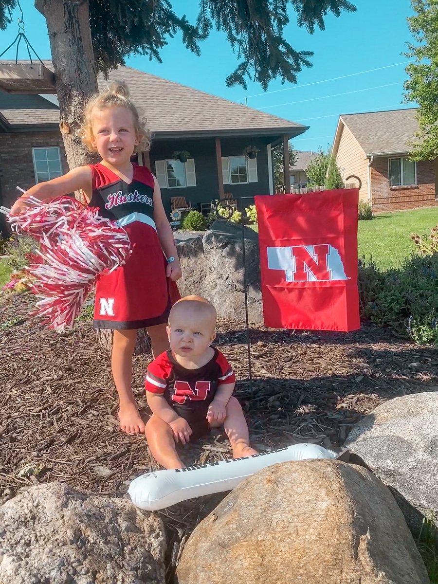 kyliekampy's tweet photo. GBR ❤️📣#B1GBlockParty https://t.co/15wHEjdxWu