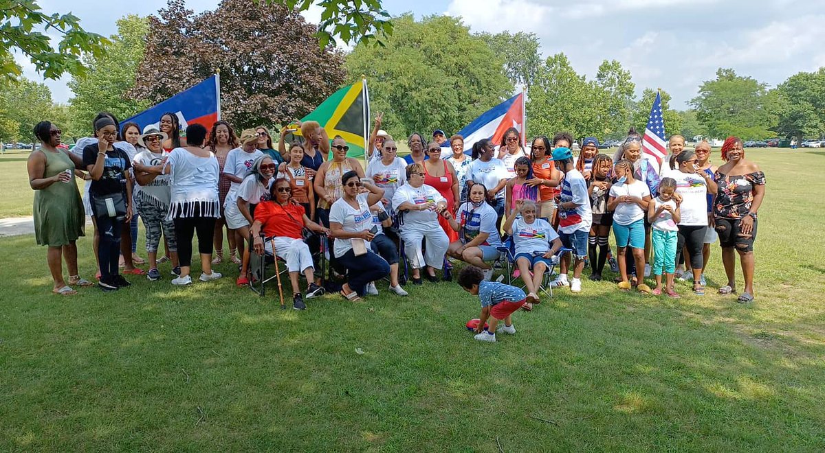 PalabraOrquesta's tweet photo. Estar en familia es reconfortan el corazón , llenarnos de alegría y más cuando es en la ciudad donde inicio este hermoso camino desde  Detroit Michigan . Un fuerte saludo y que tengan un hermoso fin de semana  ❤️ #familia #amor https://t.co/oZT4kEIBq5