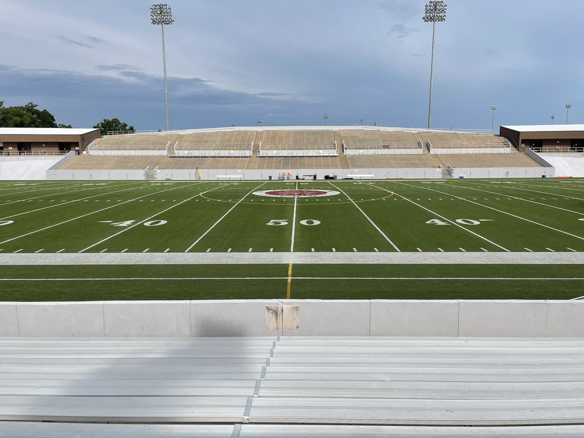 MacFBallBooster's tweet photo. Game day! @MacArthur_FB https://t.co/DJ1db5muV2