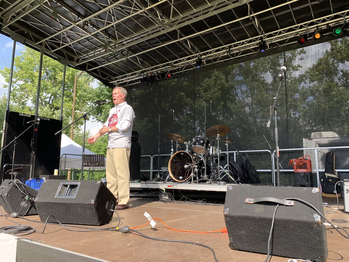 IndyMayorJoe's tweet photo. Well over a century ago, the Feast of Lanterns united neighbors at Spades Park in a celebration of community. Thanks to @IndyFOL, that tradition is alive and well in 2021. https://t.co/aAOReqoziX