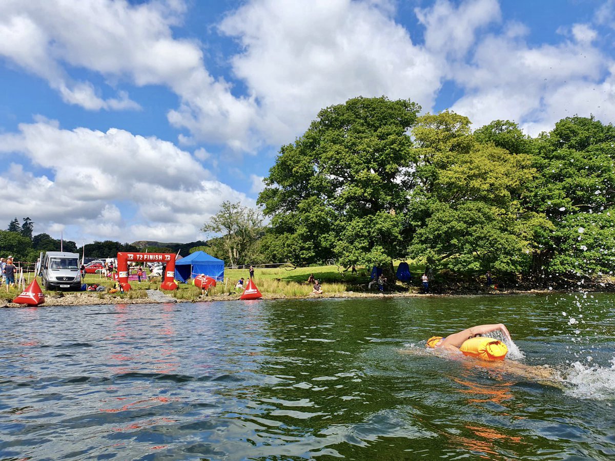 BethRBryan's tweet image. Windermere One Way. 5hr 15min. Fastest overall non wetsuit. Absolutely stunning swim 😄😍🥇