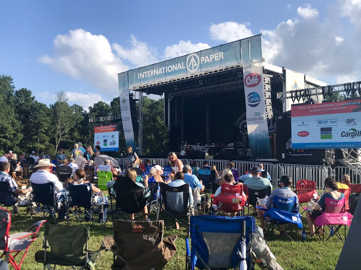 The stage is set for tonight’s #GeorgiaPoultryFederation #GeorgiaPoultryStrong concert at Lake Lanier Islands in Buford, Ga. #chickenprom <a href="/GAPoultryFed/">GAPoultryFed</a> #GAPoultryStrong2021