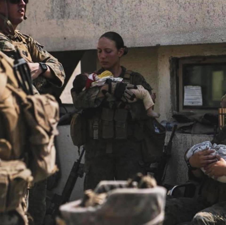 “I love my job”📍#Kabul, Afghanistan 

This week the Sixth Assembly District lost a hero. They 23-year-old #NicoleGee of Roseville was one of 11 #Marines killed in #Afghanistan. Just days before she died, Nicole posted this photo of the #evacuation with the words "#Ilovemyjob."