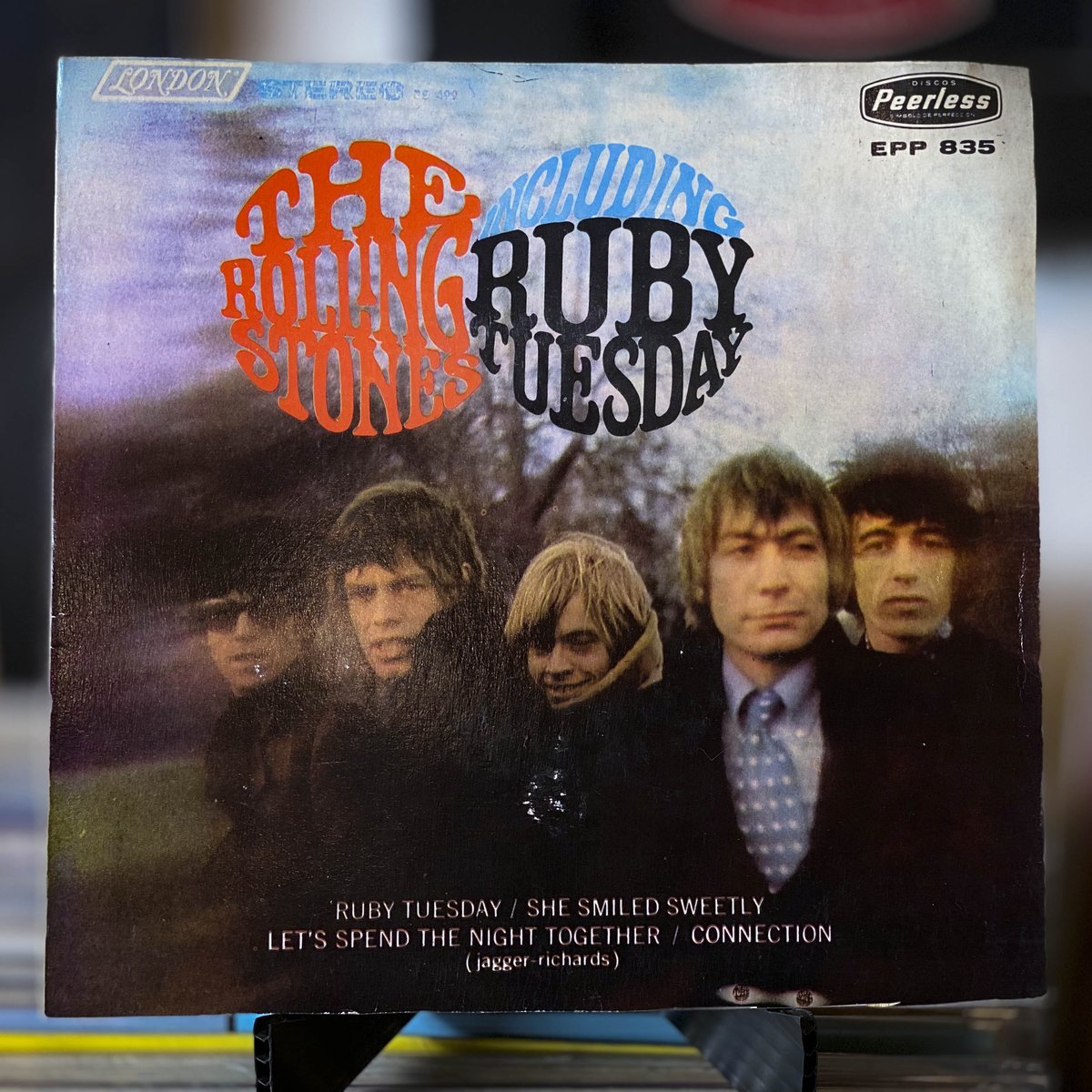 DAGUILARFOTO's tweet image. The Rolling Stones &quot;Ruby Tuesday&quot; (1967).
Saturday Music en @Discopolis_mx  
#45rp #DiscoVinilo #RollingStones #musica  
PIX📷DA