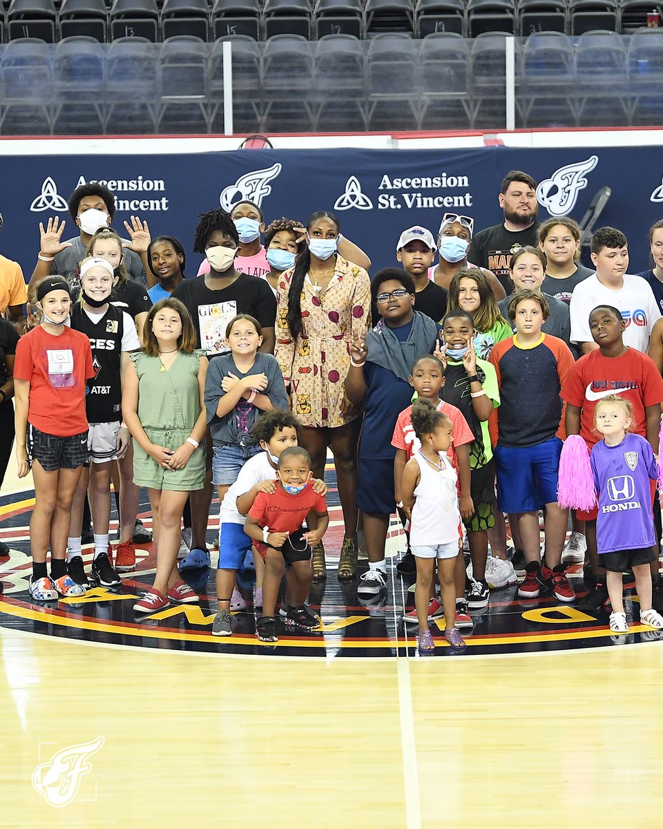 IndianaFever's tweet photo. .@tiffmitch25 helped us celebrate #WNBAFit Month by energizing our postgame Fit Like a Pro Boot Camp! https://t.co/i6UXsKmqcq