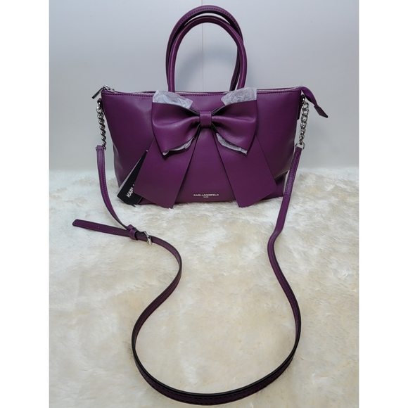 ishopsmartsave's tweet photo. So good I had to share! Check out all the items I'm loving on @Poshmarkapp from @RepeatNeat @Isabeli27662090 #poshmark #fashion #style #shopmycloset #toryburch #karllagerfeld: https://t.co/l2Nq1tqHP0 https://t.co/8ss27WoLk2