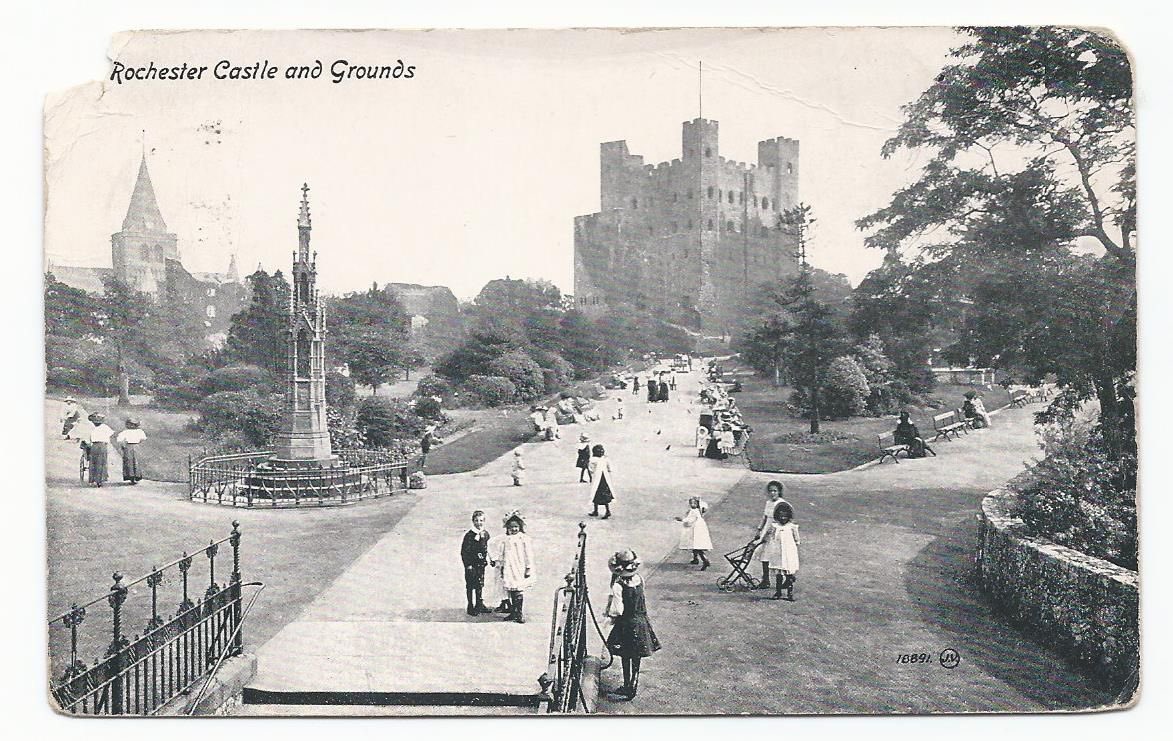 Wackford Squeers and Mrs Squeers shall compete for the title of most ghastly character, in #Dickens Got Talent. Bring a picnic and plenty of boos! FREE festival in @RochesterCastle gardens on Monday. @medway2025 <a href="/NatashaSteer/">Natasha Steer</a> <a href="/Wrdsmithery/">Wordsmithery</a> 
<a href="/motormouseuk/">motormouseproductions</a> #Cloisterham