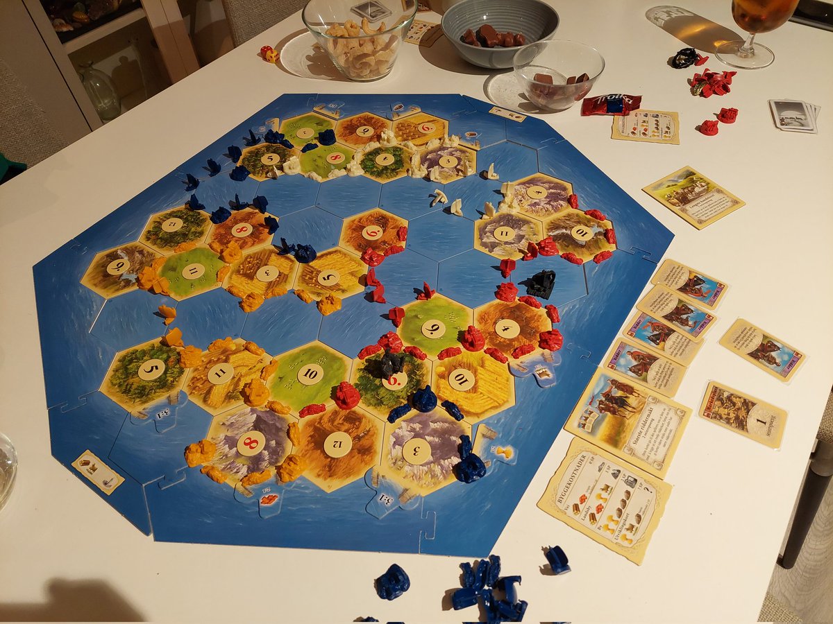 iespedalen's tweet photo. I won the game 🤩
#Catan #settlersofcatan #catanseafarers #boardgame #boardgames https://t.co/oMeY8PK8hD