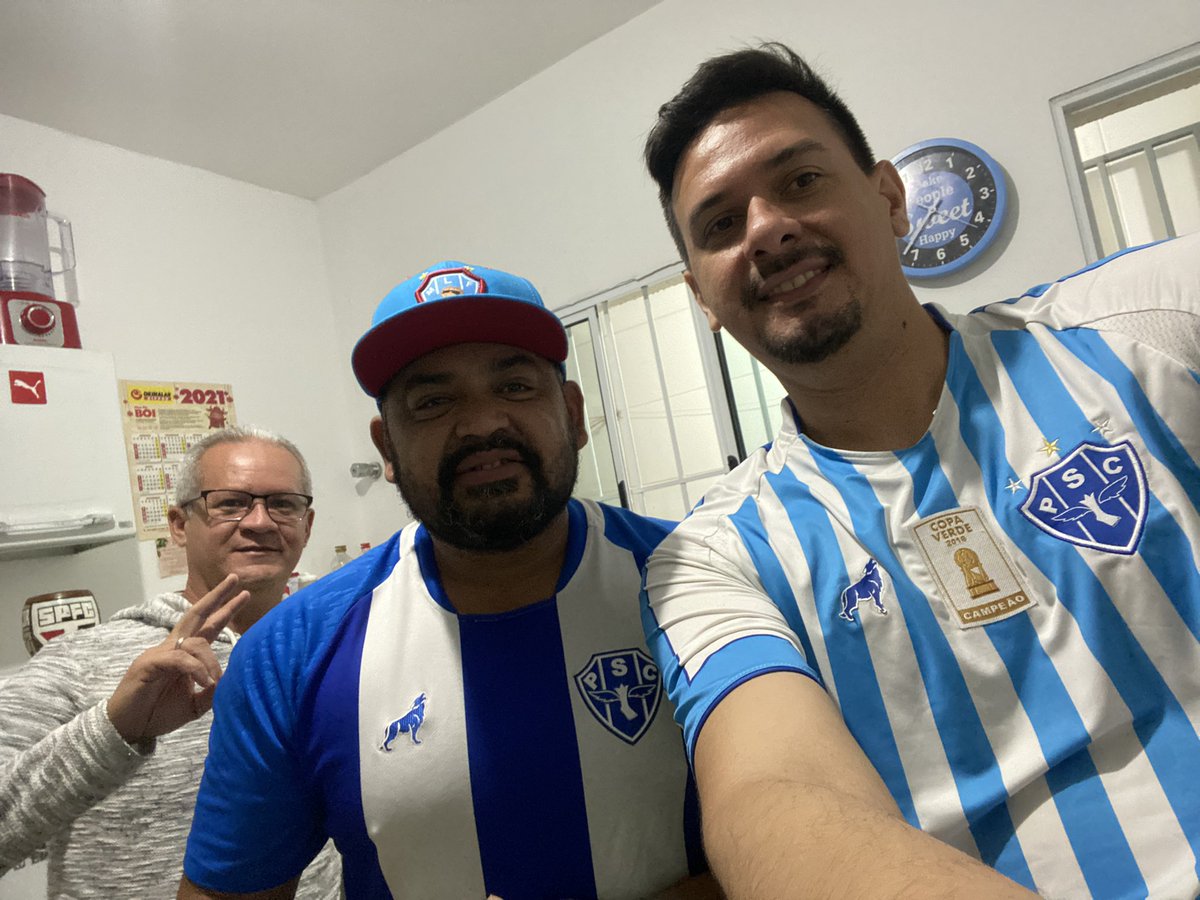 RuyMoreiraJr's tweet photo. @DAZN_BRA #SerieCnoDAZN Aqui em Sampa na Zona Sul (Vila Andrade) torcendo pelo Papão e prestigiando a nossa narradora pé quente. 🐺🇺🇾💙 https://t.co/aBUUyt5UkX