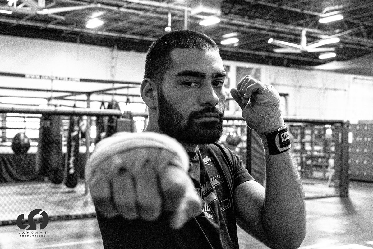 AswellMichael's tweet photo. 8 Days Out, Locked and Loaded π #MetroFightClub #TxKid #TeamAswell https://t.co/nGYjGHQjPG