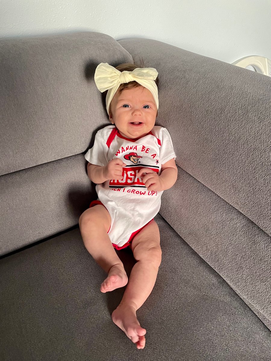 BrookeRen14's tweet photo. #B1GBLOCKPARTY All smiles for Husker volleyball returning! https://t.co/SAUmQMO3mW