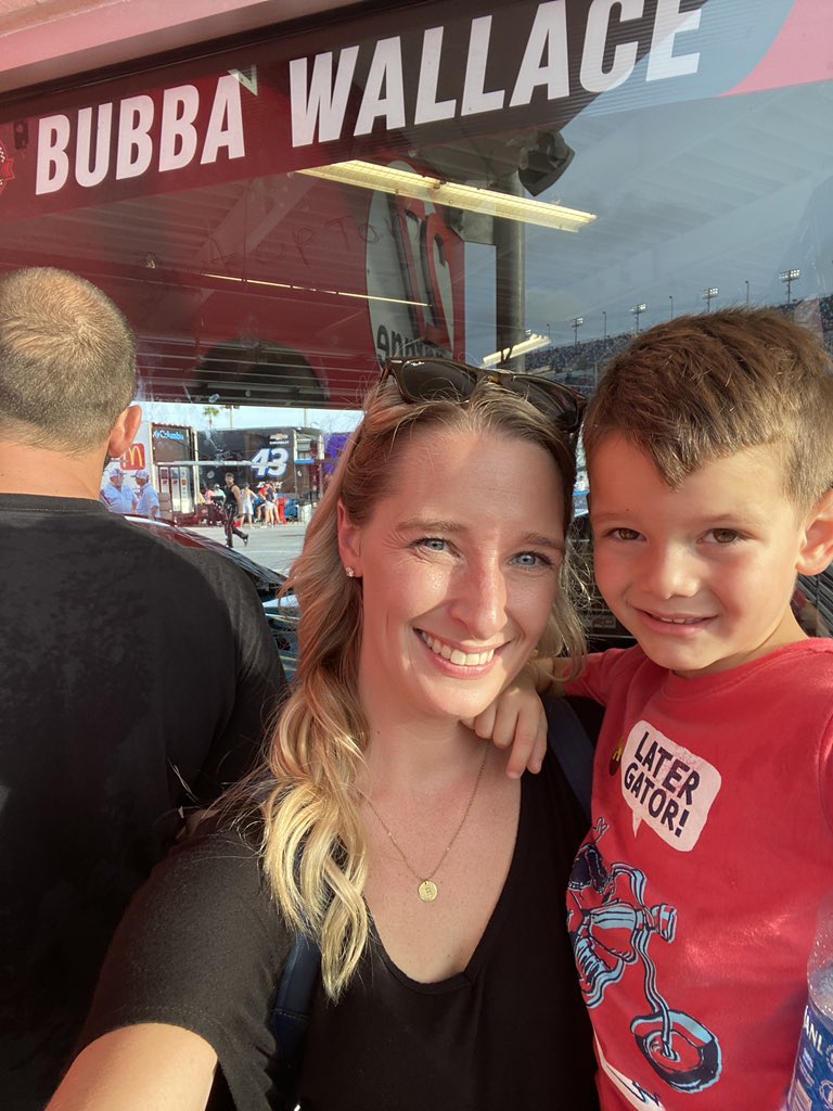 RebeccaLDeeb's tweet photo. @BubbaWallace the pit crew made my sons 5th birthday! Thank you to Greg!!! https://t.co/IQcL264Rjg