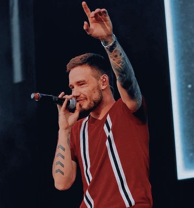_princesspark_L's tweet photo. liam sei un sole, il tuo sorriso mi migliora le giornate☀️ https://t.co/epAZHeBMSO