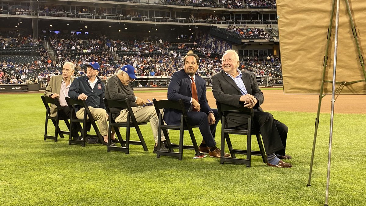 Mets's tweet photo. #Mets legends. 3️⃣6️⃣ https://t.co/e6FxlFRccC