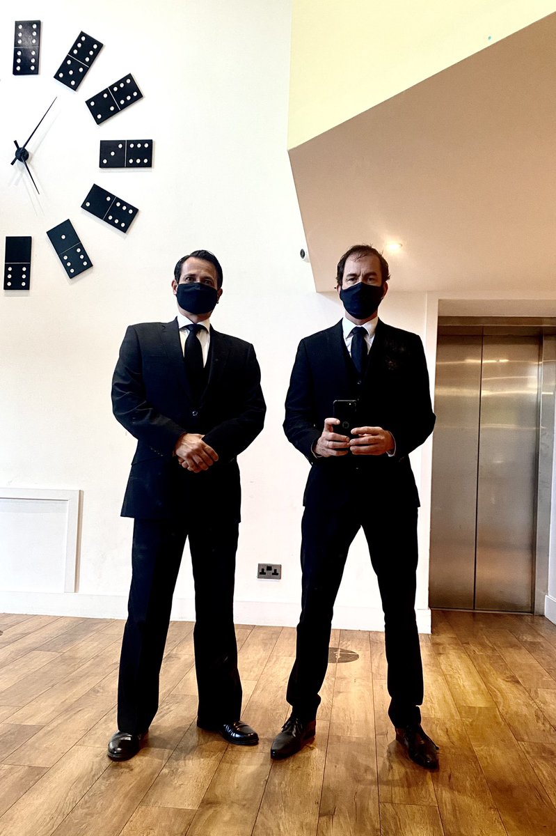 LeadLightsprods's tweet photo. Great Waiters gig tonight at @HILancasterUK with @RoyWeissenstein . Awesome as always mate thank you  #westend #opera #singingwaiters https://t.co/5pzzunjPUC