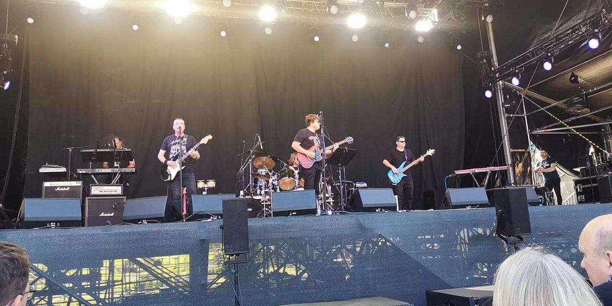 cousticliam's tweet photo. 1st gig back as the full band after a tough past 18 https://t.co/GMbbAnPHFP what a gig it was
@TheCoustics rocking the ass off #wonderhall @LythamFestival
Special thanks to @CuffeandTaylor& @TouchthePearl
😎🔥🎸🎶 https://t.co/TSYjARWXZT