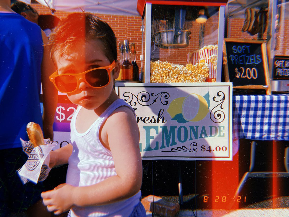 The Pittsburgh Charlie Kelly tweet media