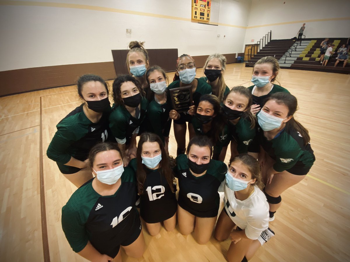 MHSGirlsVB's tweet photo. That’s a second place plaque in Abby’s hand!!! Congrats Varsity on a LONG day!! ❤️🏐 @FetschA @MrsMueller4 https://t.co/AFvkc06BU6