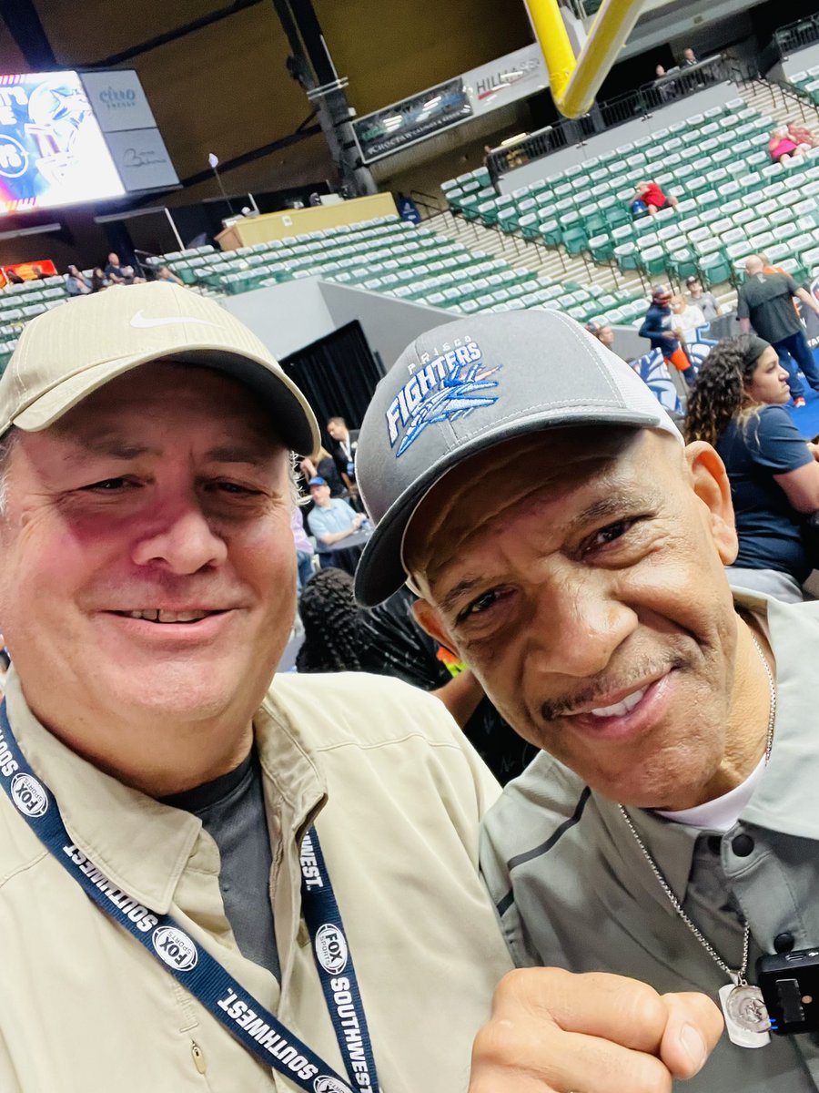 Playoffs! Yes, Indoor Football League and look who’s here—my former co-worker and oh yeah New Hall of Famer Drew Pearson!  He’s still smiling after being inducted and crazy pumped up! #original88 https://t.co/8UxnRPYmf9