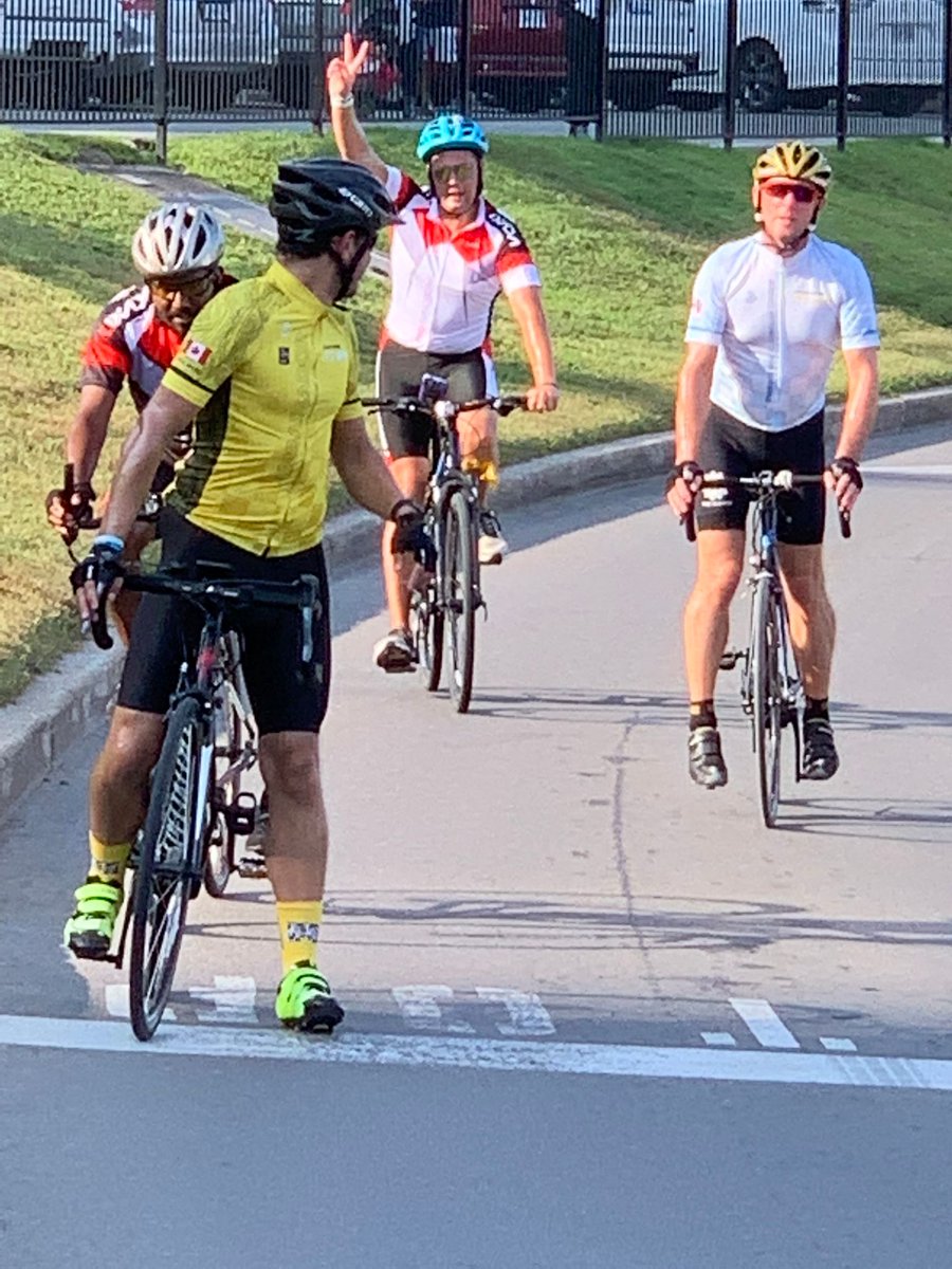 Strong finish at #NiagaraFalls by the <a href="/ZimPacesetters/">zimmeringpacesetters</a>! @theride2conquer #fundraising #TheRide2Conquer #CancerResearch #FinishLine