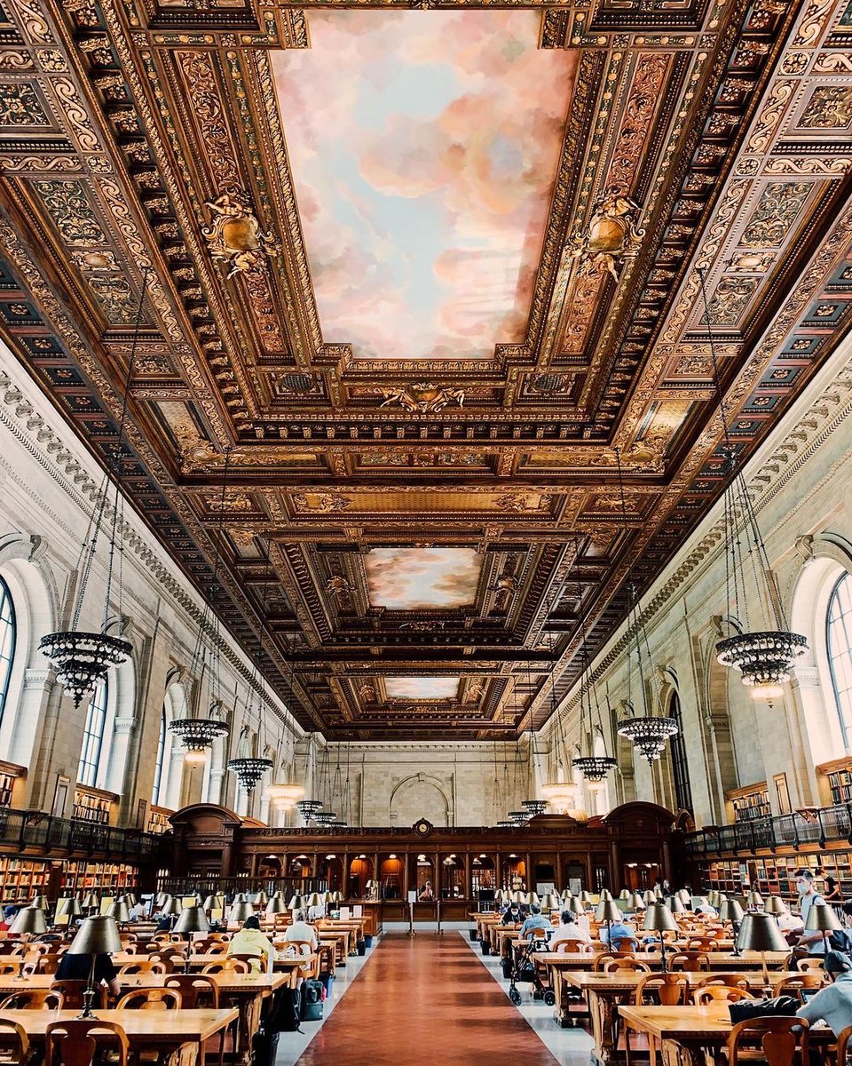 innsidenewyork's tweet photo. Take a break from the heat, and opt for a look inside The New York Public Library. There are always free classes, story time hours and guided tours available. Check the website for a calendar of events.
📷 Girl In The Yellow Taxi NYC
.
#nycpubliclibrary #nyclife #libraries https://t.co/pqxwLgWiVf