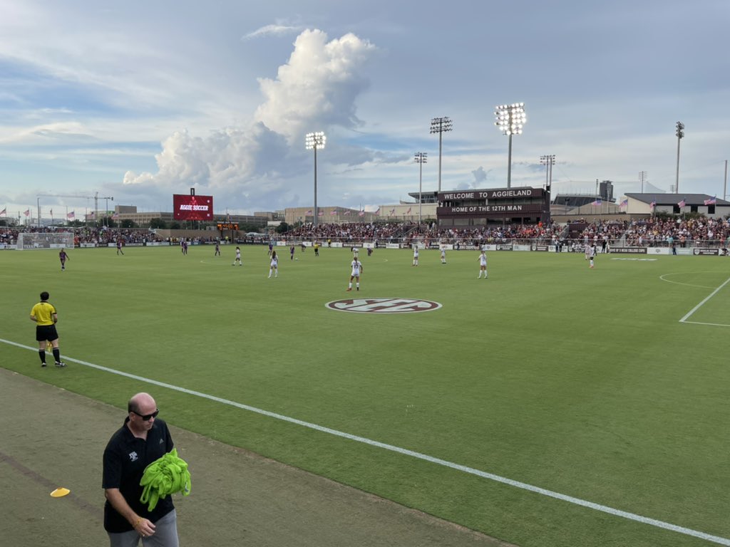 TexAgs's tweet photo. UNDERWAY AT ELLIS!β½οΈ
The teams are on the pitch for a top-25 clash as No. 21 Texas A&M (0-2-0) hosts No. 9 Clemson (2-0-0) in Aggielandπ
#BTHOclemson https://t.co/X4U8bxbPnK