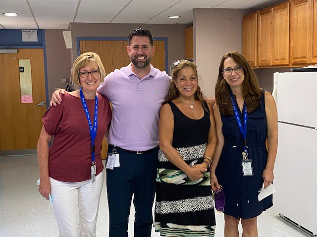 TChickery's tweet photo. I would like to thank @PutnamValleyCSD and @DrMPodestaMcD for providing me the opportunity to work at such an amazing place. Although I am transitioning to Eastchester, I value the relationships I’ve made, and appreciate the support given to me by all.#PVrising @jluft1 @44natalie https://t.co/ELfK70QmLm