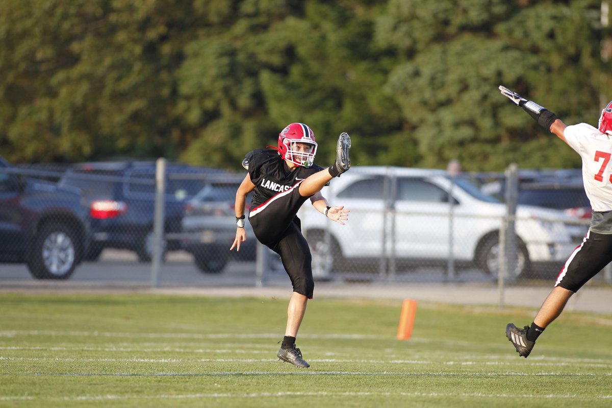 3280Photography's tweet photo. @LHSfballLegends held their annual scrimmage tonight. More pics up at https://t.co/887UEZtAFU Good Luck next week in your opener at Lockport! https://t.co/bgfikYK1jA