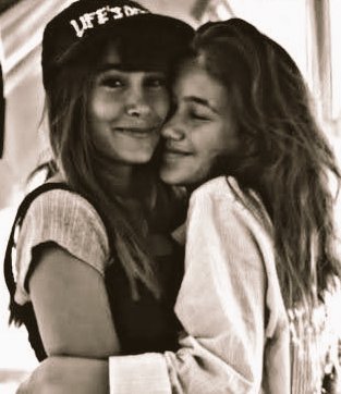 Mi niña preciosa @LuzSinGravcdad gracias por estar a mi lado te amo más que a toda mi vida te amo shi 💕🥺💜💛🔐💖😍❤️❣️🤍